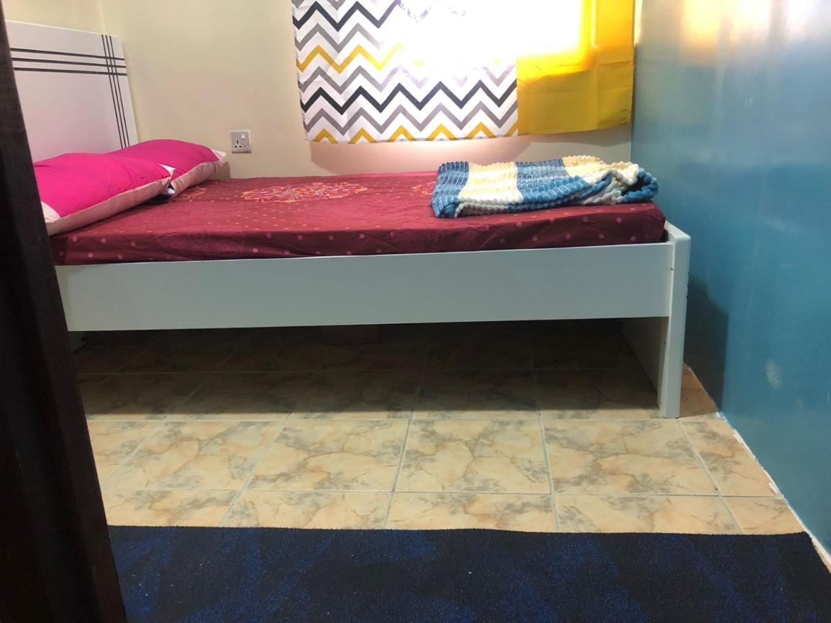 Moon Backpackers , Al Rigga , Partition For Couples And For Singles Apartman Dubaj Kültér fotó