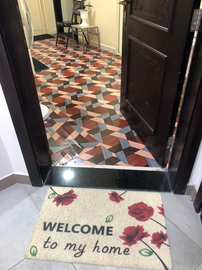 Moon Backpackers , Al Rigga , Partition For Couples And For Singles Apartman Dubaj Kültér fotó