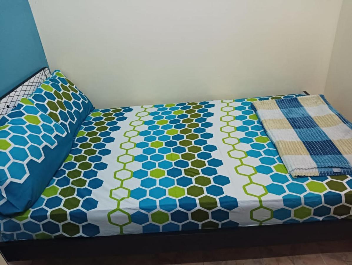 Moon Backpackers , Al Rigga , Partition For Couples And For Singles Apartman Dubaj Kültér fotó