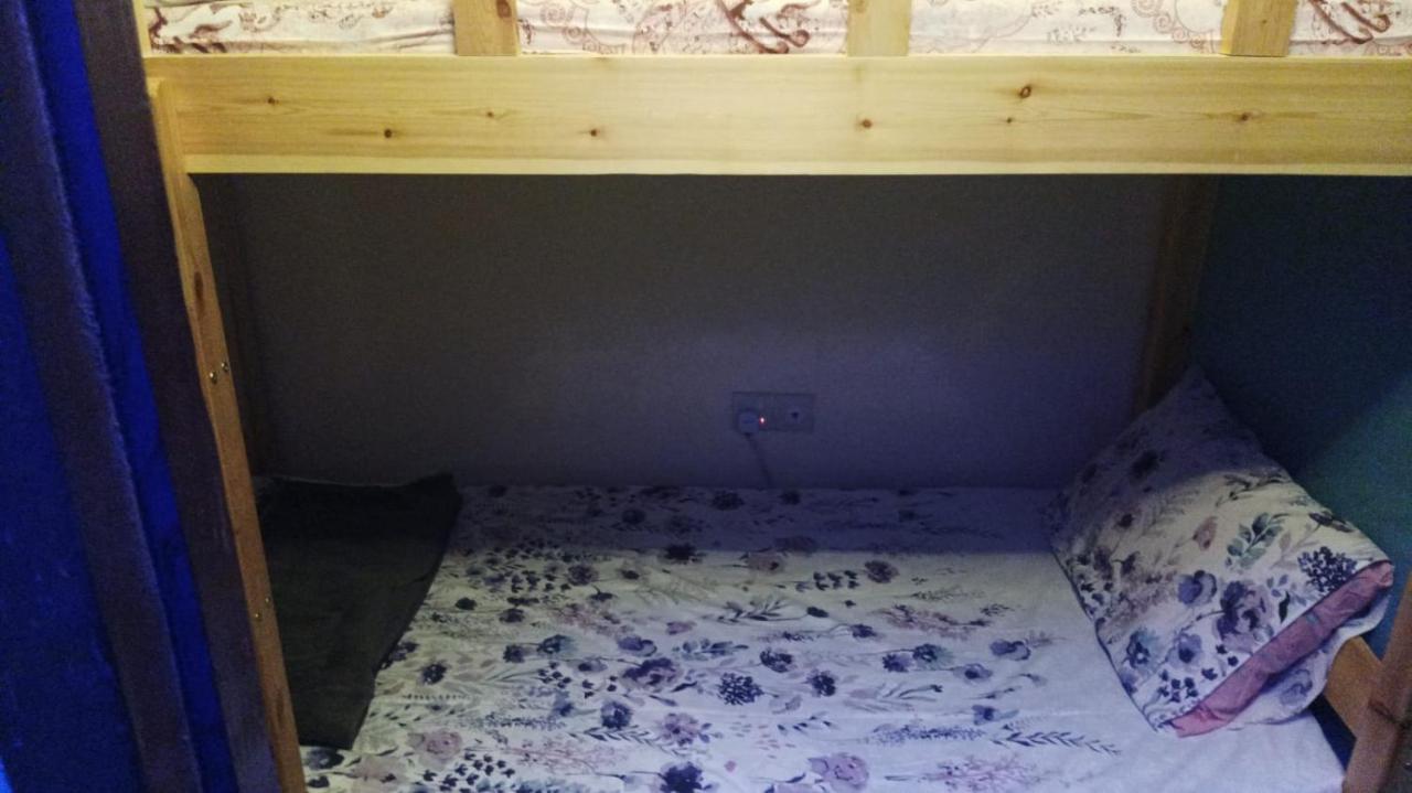 Moon Backpackers , Al Rigga , Partition For Couples And For Singles Apartman Dubaj Kültér fotó
