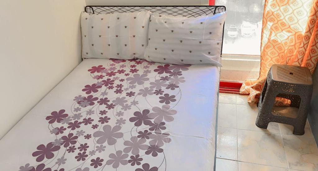 Moon Backpackers , Al Rigga , Partition For Couples And For Singles Apartman Dubaj Kültér fotó