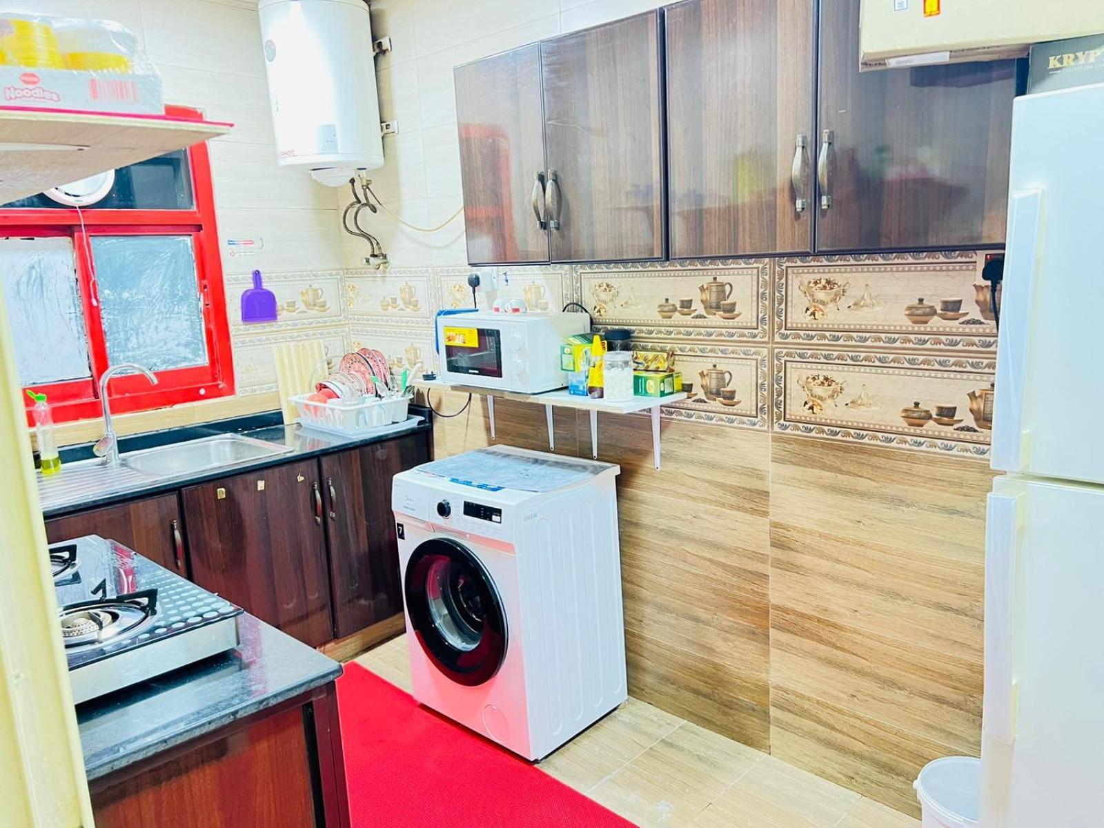 Moon Backpackers , Al Rigga , Partition For Couples And For Singles Apartman Dubaj Kültér fotó